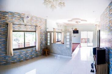 Жильё для туристов Sea Wind House 1