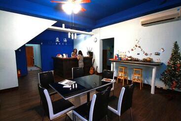 Wm & S Hostel