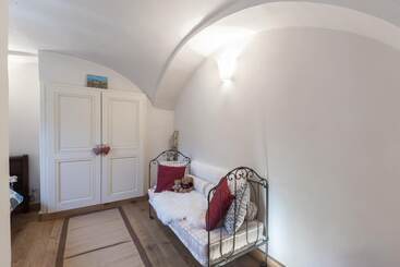 تختخواب و صبحانه Bed End Breakfast Du Centre