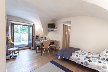 تختخواب و صبحانه Bed End Breakfast Du Centre