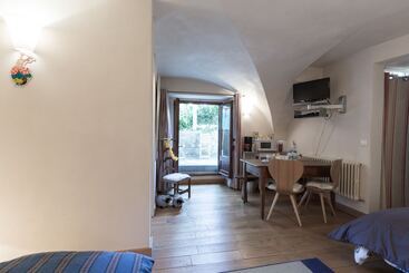 تختخواب و صبحانه Bed End Breakfast Du Centre