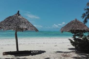 تختخواب و صبحانه Zanzibar Dream Lodge