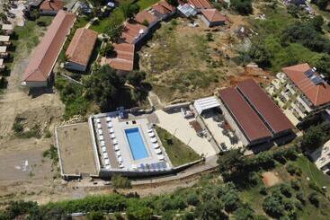 هتل Anko Beach Resort