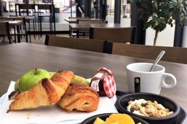 هتل De La Gare  Restaurant Bistro Quai