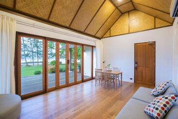 هتل Mira Montra Resort Koh Mak
