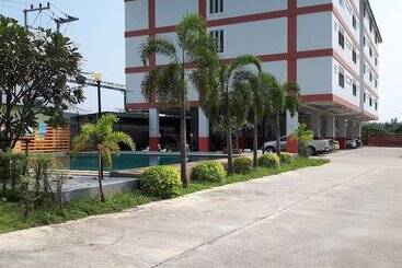 هتل Peerapa Place