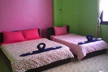 هتل Royal Land Mae Klong