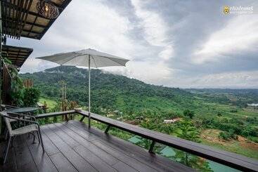 هتل The Proud Green Garden Hill Resort