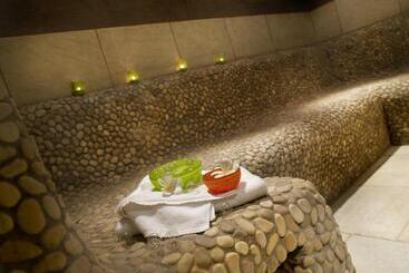 اقامتگاه Cgh Résidence Boutique Le Centaure