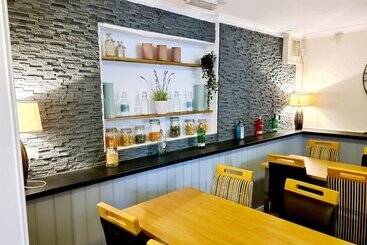 The Lamb And Flag Inn