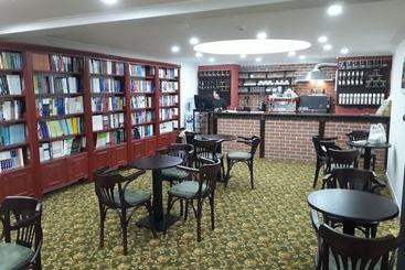 Tum Palace Otel