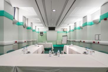 هاستل Lse Rosebery Hall   Campus Accommodation