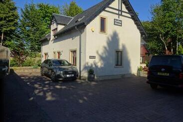 Culliss House B&b