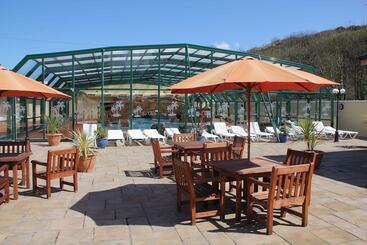 هتل Cardigan Bay Holiday Park