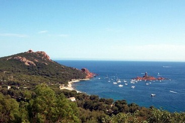 هتل La Cabane De Bob   Saint Raphael