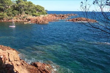 هتل La Cabane De Bob   Saint Raphael