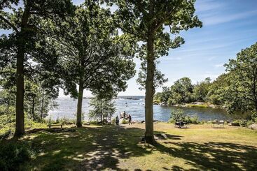 هتل Kolleviks Camping Och Stugby