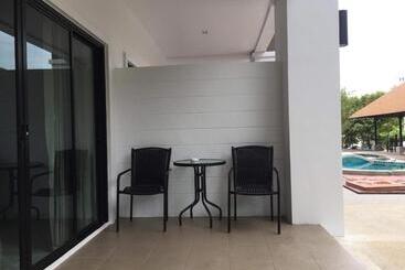 هتل The Retreat Khaolak Resort   Sha Extra Plus