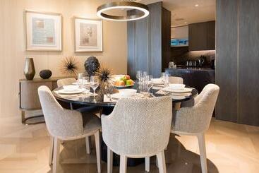 Maison Privee   Luxury Sea View Apt In Five Resort On The Palm