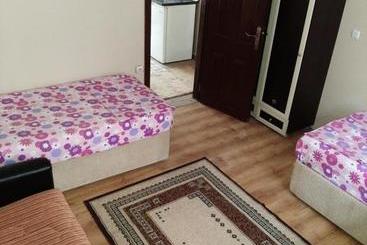 Menekşe Apart 1