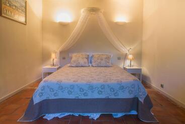 تختخواب و صبحانه Domaine Jobert