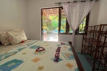 تختخواب و صبحانه Sky And Sand Zanzibar Beach Resort