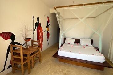 تختخواب و صبحانه Sky And Sand Zanzibar Beach Resort