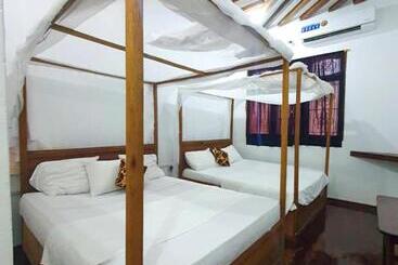 تختخواب و صبحانه Ondo House