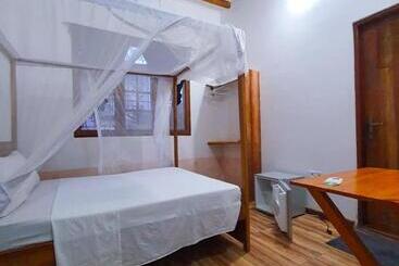 تختخواب و صبحانه Ondo House