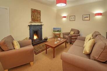 Cutlar's Lodge