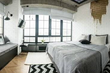 Design Hotel Rooms & Rumors
