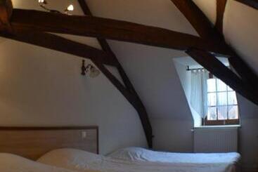 هتل Le Relais Du Morvan