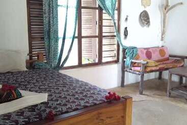 هتل Mango Beach House