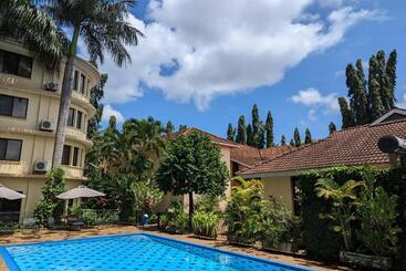 هتل Parkview Inn