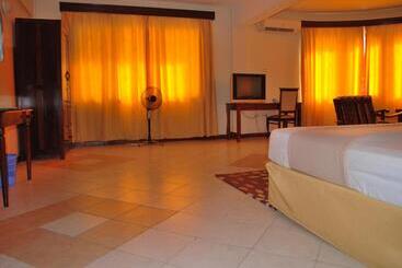 هتل Parkview Inn