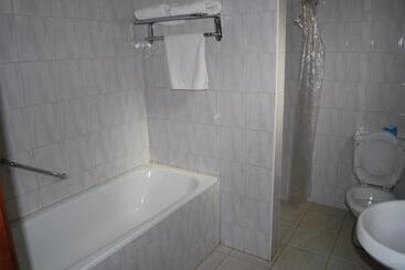 هتل Parkview Inn