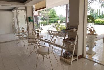 هتل Punya Garden