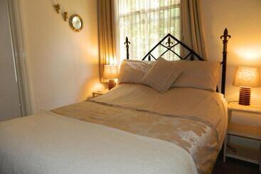 پانسیون Stoneway Guest House