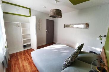 هاستل La Maison Bisca