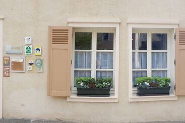 تختخواب و صبحانه Chambre D Hôtes   Les Convivhotes