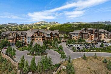 Grand Lodge Peak 7   Condo