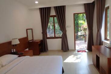 هتل Mango Garden Resort