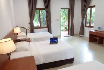 هتل Mango Garden Resort