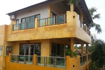 هتل Pulsawat Palm Resort