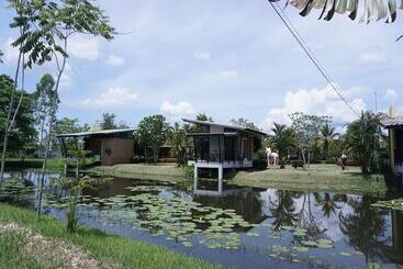هتل The Lampang Villa