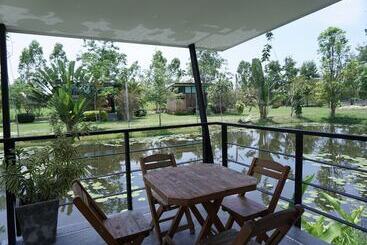 هتل The Lampang Villa
