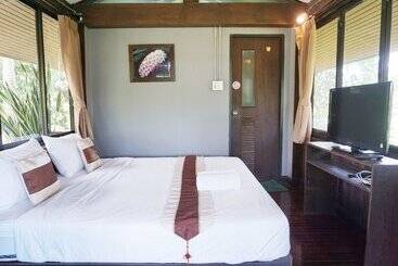 هتل The Lampang Villa