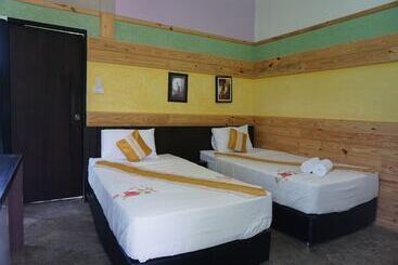 هتل The Lampang Villa