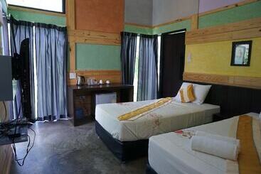 هتل The Lampang Villa