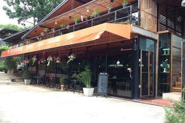 هتل The Like Resort